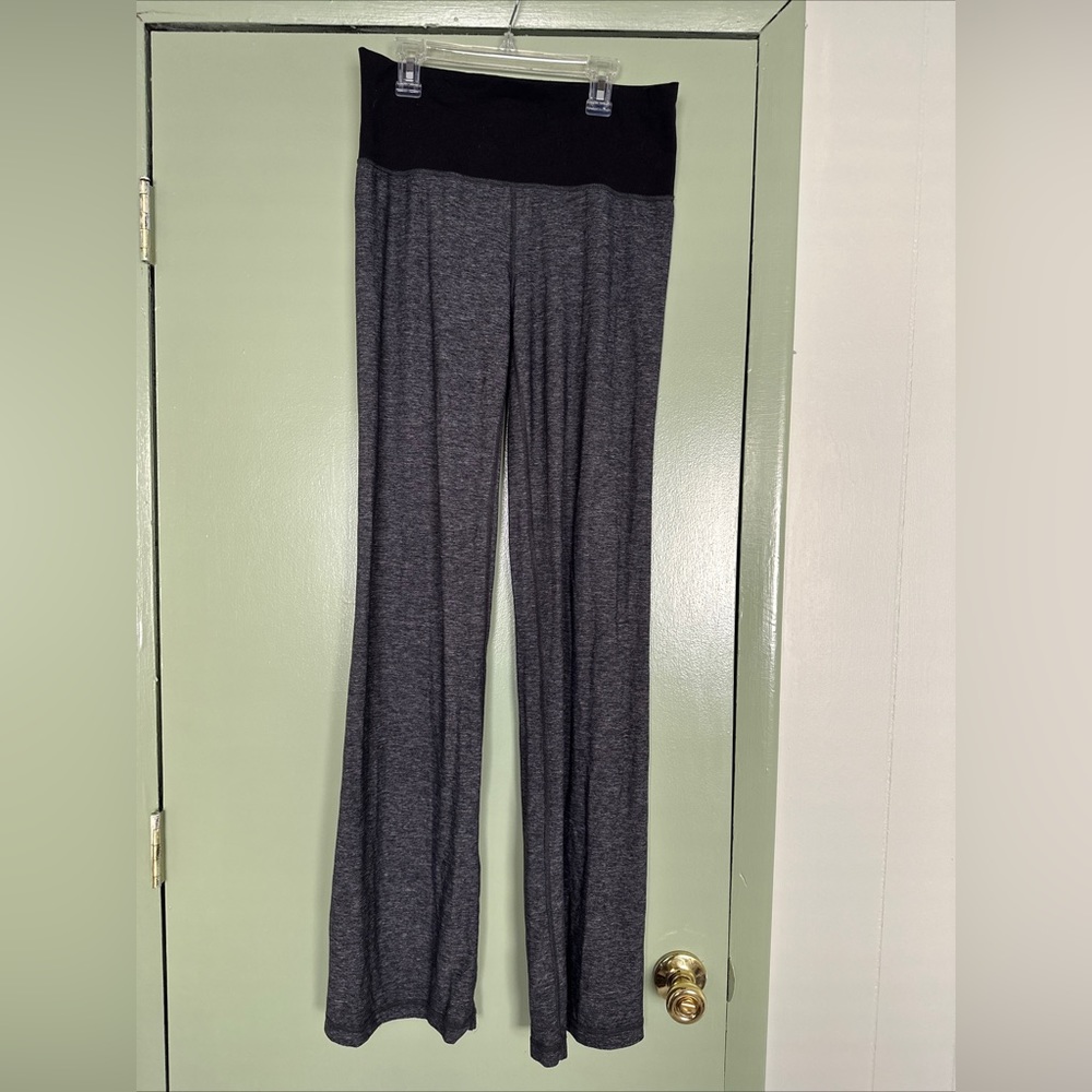 LULULEMON Groove Pants Flare High Rise Yoga Gray size 8